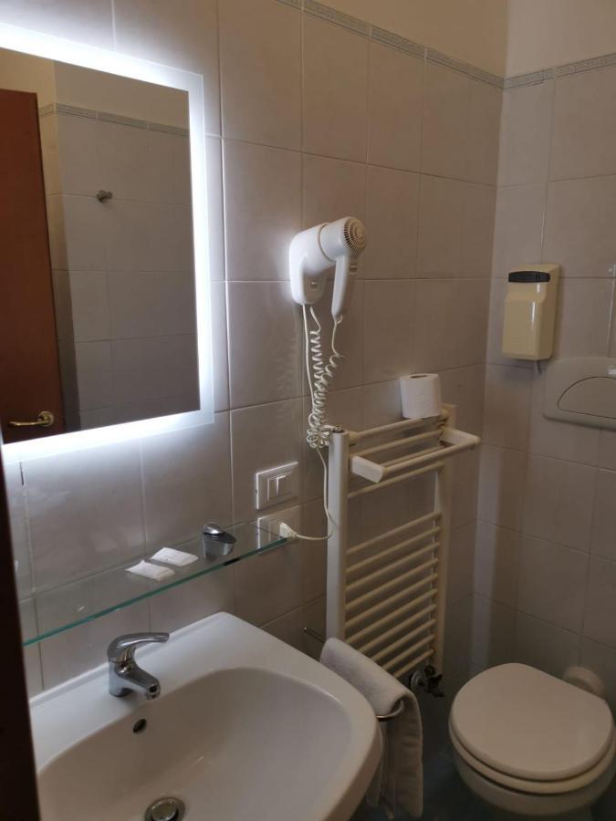 Sportland Hotel กอลเลวัลเดลซา ภายนอก รูปภาพ